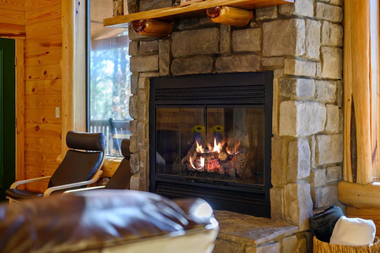 The Eastwood Spacious Retreat With 4 King En-Suites - Hot Tub - Pet-Friendly - Cozy Fire Pit - Prime Location - Multi-Family Broken Bow Eksteriør bilde