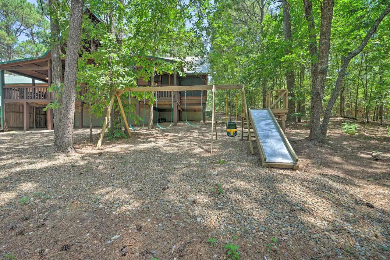 The Eastwood Spacious Retreat With 4 King En-Suites - Hot Tub - Pet-Friendly - Cozy Fire Pit - Prime Location - Multi-Family Broken Bow Eksteriør bilde
