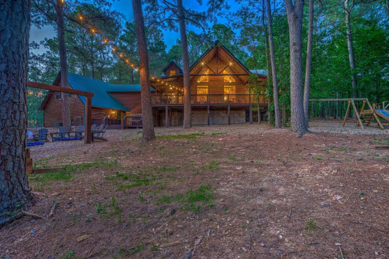 The Eastwood Spacious Retreat With 4 King En-Suites - Hot Tub - Pet-Friendly - Cozy Fire Pit - Prime Location - Multi-Family Broken Bow Eksteriør bilde