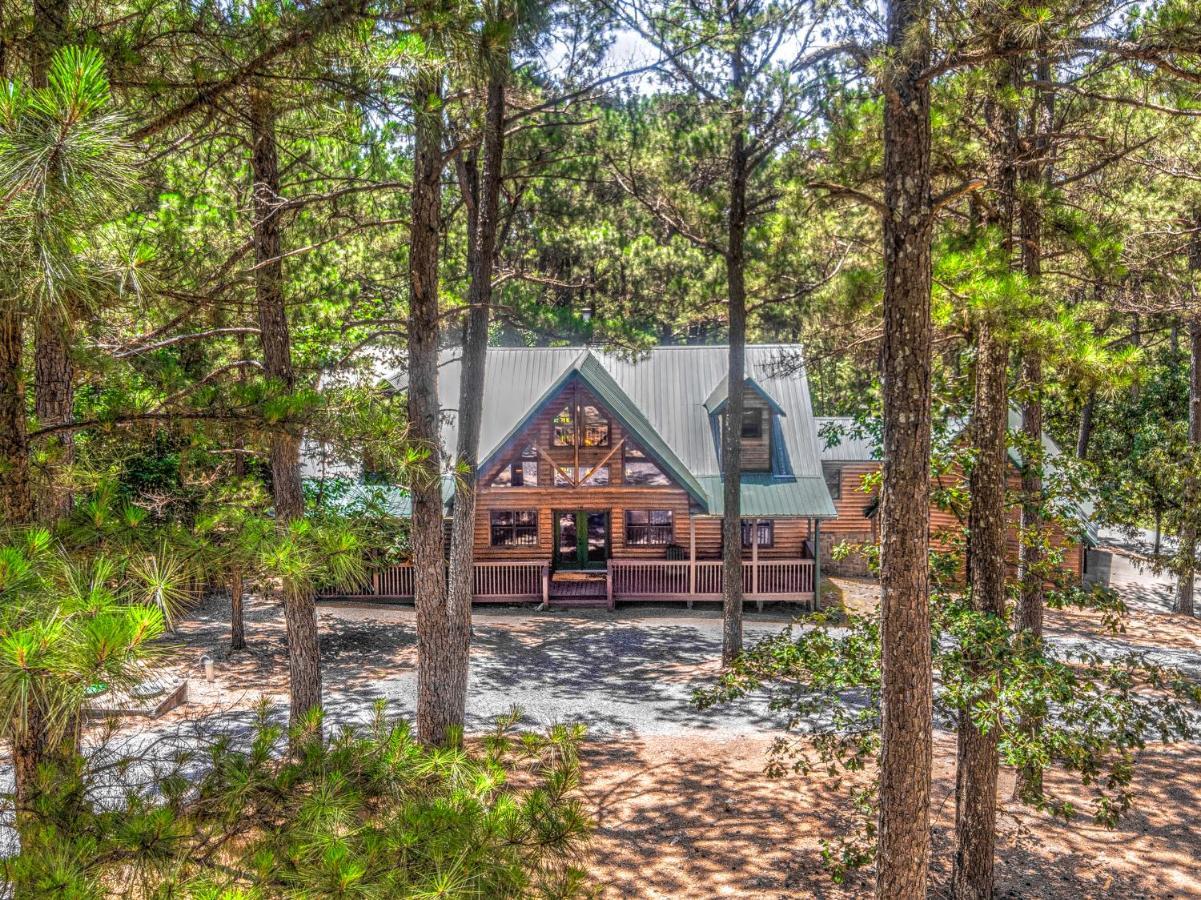 The Eastwood Spacious Retreat With 4 King En-Suites - Hot Tub - Pet-Friendly - Cozy Fire Pit - Prime Location - Multi-Family Broken Bow Eksteriør bilde