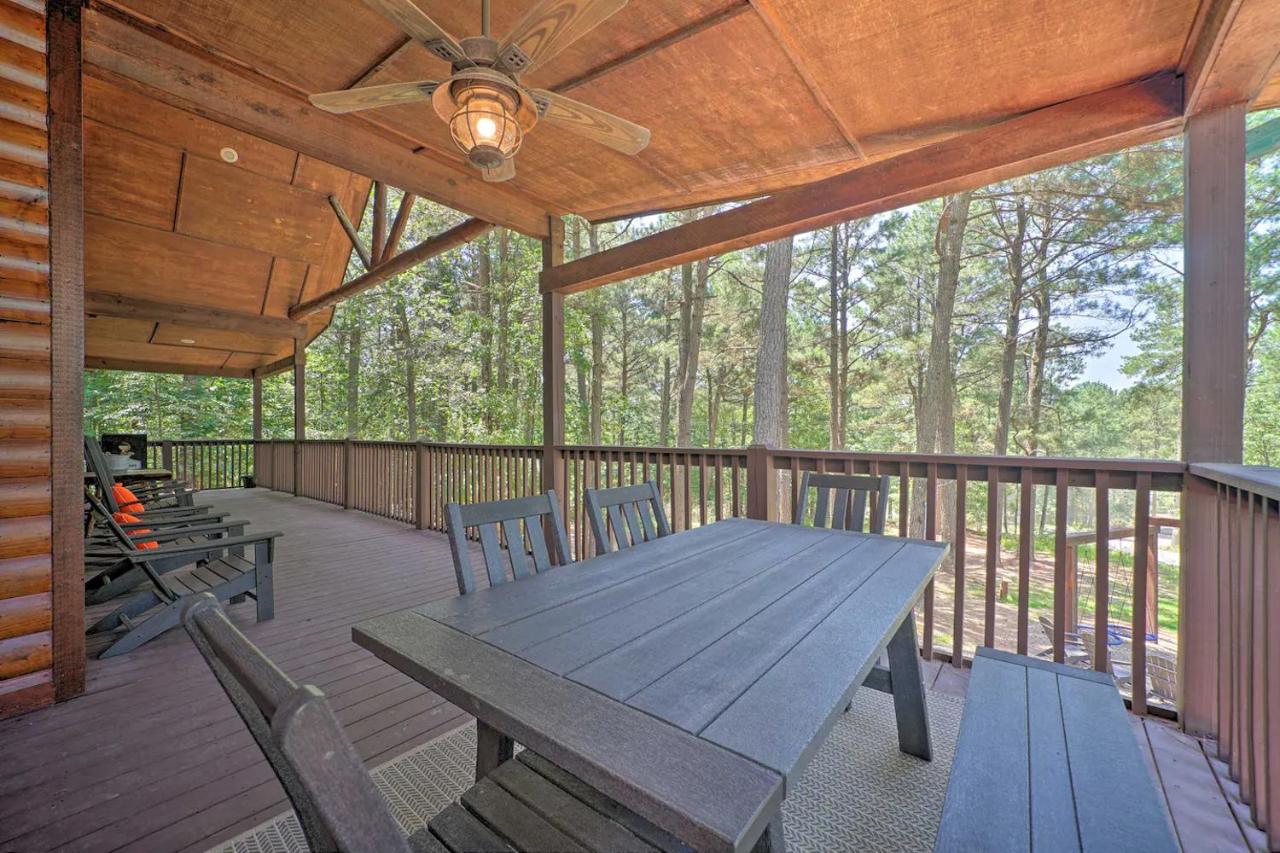 The Eastwood Spacious Retreat With 4 King En-Suites - Hot Tub - Pet-Friendly - Cozy Fire Pit - Prime Location - Multi-Family Broken Bow Eksteriør bilde