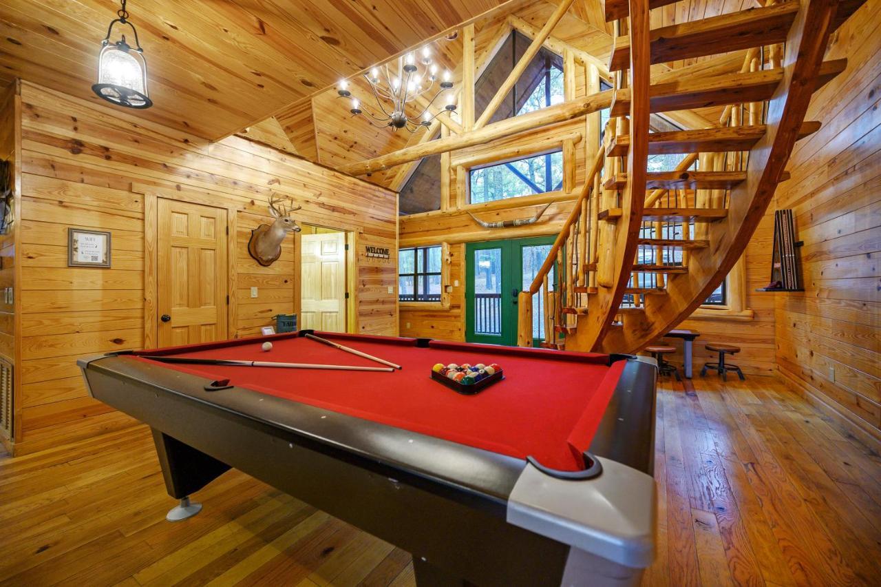 The Eastwood Spacious Retreat With 4 King En-Suites - Hot Tub - Pet-Friendly - Cozy Fire Pit - Prime Location - Multi-Family Broken Bow Eksteriør bilde